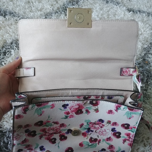 Mossimo | Floral Crossbody Bag - Picture 6 of 7